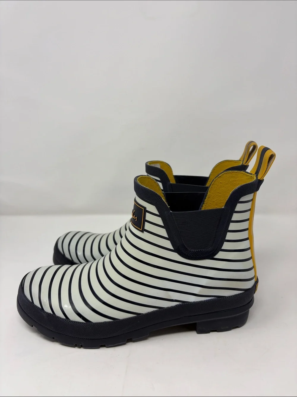 Joules White & Navy Striped Wellibob Rain Boots with Yellow Trim Size 9